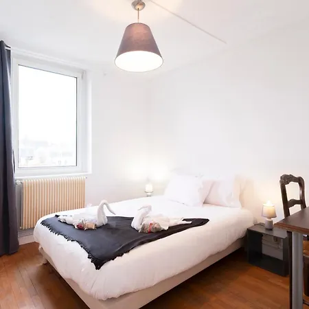 Des Cousines Lana 4 Personnes Nancy