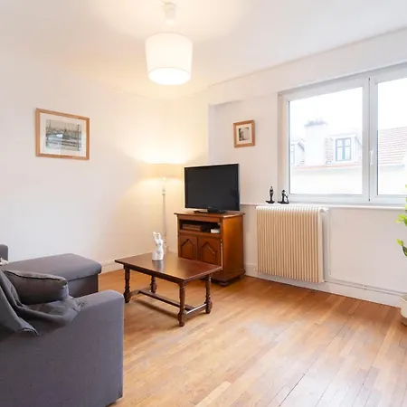 Des Cousines Lana 4 Personnes Apartment *